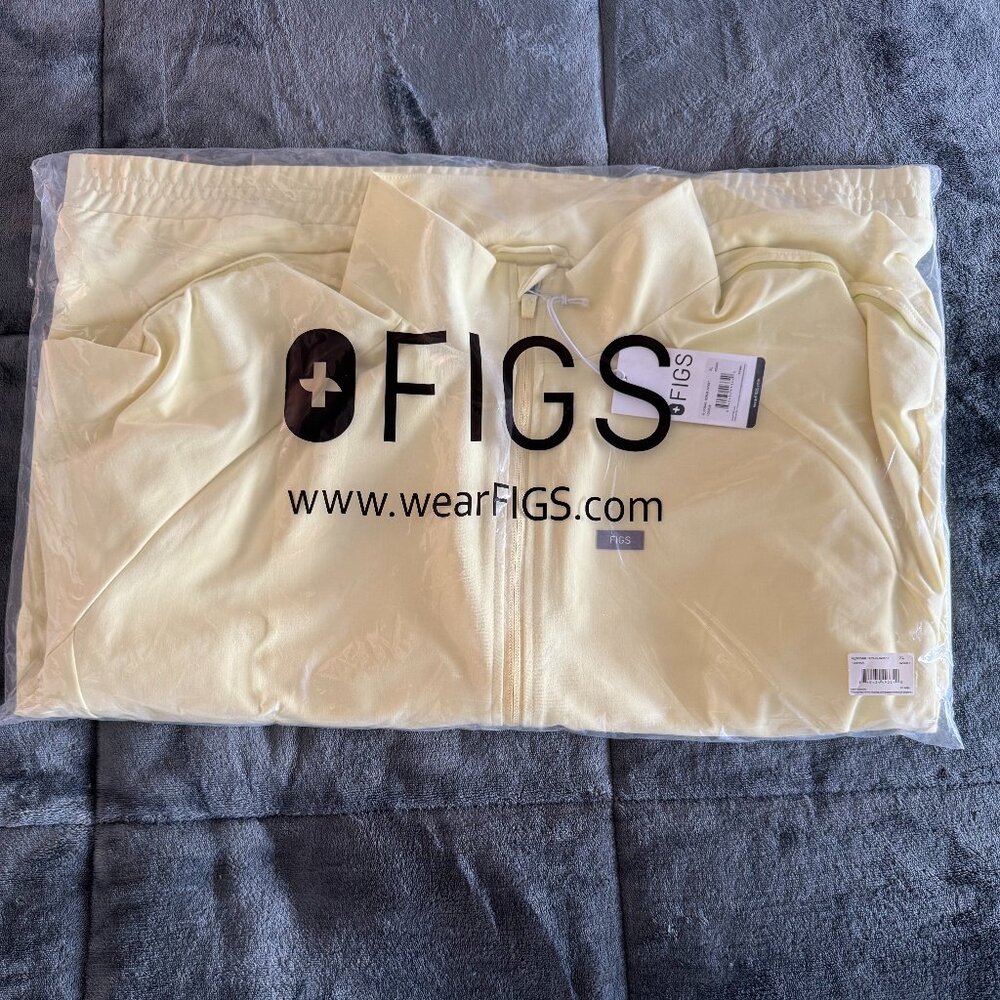 FIGS Cobaki Scrub Jacket - Sunlight (BRAND NEW) (LIMITED COLOR)